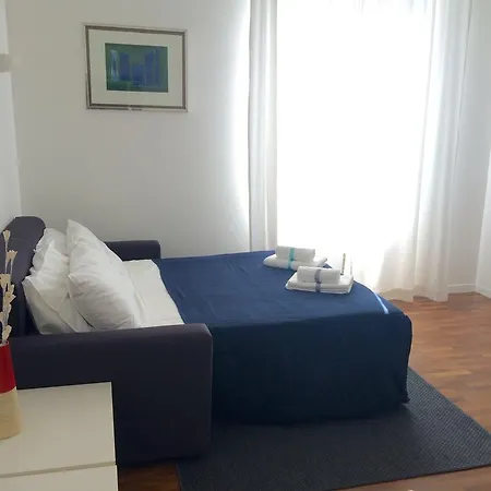 Central Holiday House In شقة *